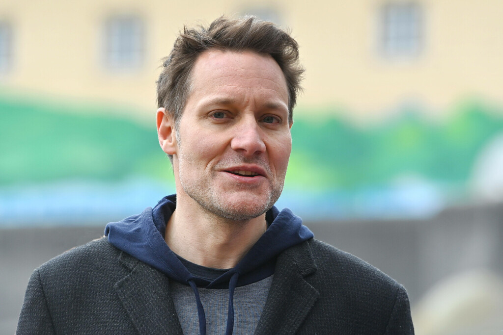 Ludwig HARTMANN , Einzelbild,angeschnittenes Einzelmotiv,Portraet,Portrait,Porträt. Pressetermin des Spitzen-Teams Katharina Schulze und Ludwig Hartmann Buendnis90 DieGruenen zum Thema Wasser ist Leben am 03.03.2023 am Stauwehr in Muenchen Oberfoehring. *** Ludwig HARTMANN , single picture, cut single motive, Portraet, Portrait, Portrait Pressetermin of the point team Katharina Schulze and Ludwig Hartmann Buendnis90 the Greens to the topic water is life on 03 03 2023 at the weir in Munich Oberfoehring
Bild: Imago / Sven Simon