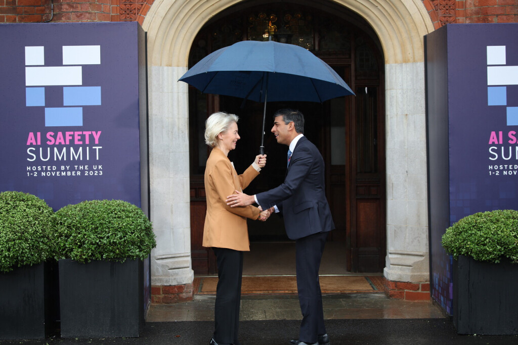 Ursula von der Leyen, Rishi Sunak, from left to right