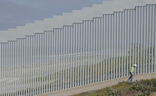 Letztes Hindernis vor dem Asylantrag: die Grenze zwischen Mexiko und den USA. Im Bild: der neue Grenzzaun in Tijuana.