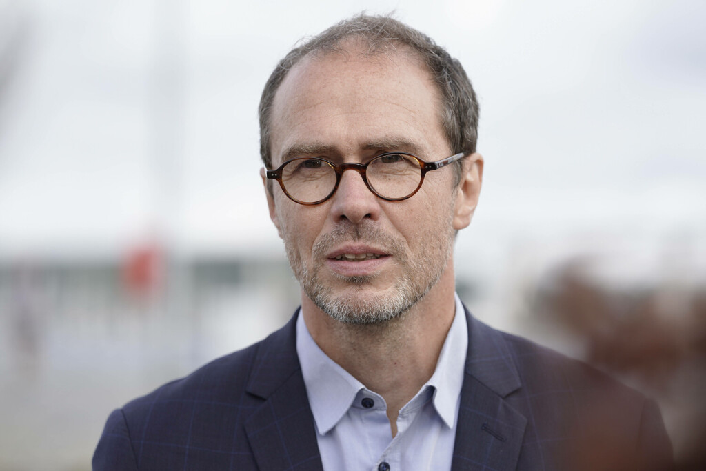 50 Jahre Greenpeace in Ozeaneum in Stralsund Aktuell, 30.08.2021, Stralsund, Martin Kaiser Geschaeftfuehrer von Greenpeace im Portrait im Interview im Rahmen des Jubilaeums zu 50 Jahren Greenpeace am Ozeaneum in Stralsund Stralsund Mecklenburg-Vorpommern Deutschland *** 50 years Greenpeace in Ozeaneum in Stralsund Current, 30 08 2021, Stralsund, Martin Kaiser Geschaeftfuehrer of Greenpeace in the portrait in the interview in the context of the jubilee to 50 years Greenpeace at the Ozeaneum in Stralsund Stralsund Mecklenburg Vorpommern Germany