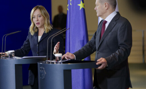 Georgia Meloni  Olaf Scholz 2023-11-22 - Deutschland, Berlin - Gemeinsame Pressekonferenz von Bundeskanzler Olaf Scholz SPD und der Ministerpräsidentin der Republik Italien, Georgia Meloni, im Kanzleramt anlässlich der deutsch-italienischen Regierungskonsultationen. *** Georgia Meloni Olaf Scholz 2023 11 22 Germany, Berlin Joint press conference by Federal Chancellor Olaf Scholz SPD and the Prime Minister of the Republic of Italy, Georgia Meloni, at the Chancellery on the occasion of the German-Italian intergovernmental consultations